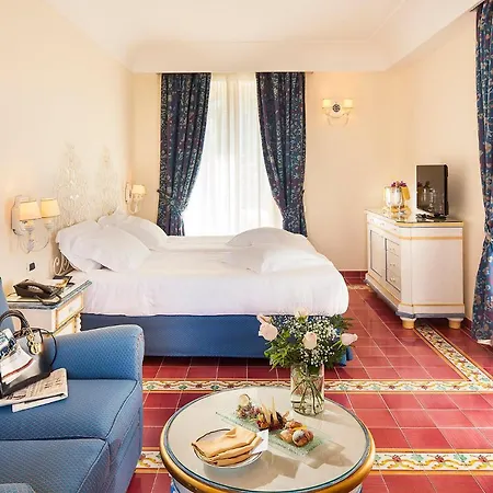 Excelsior Belvedere & Hotel 5*