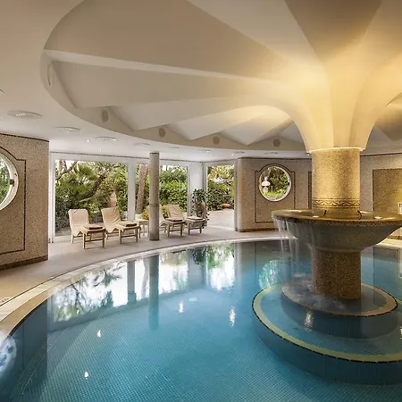 Excelsior Belvedere & Hotel 5*
