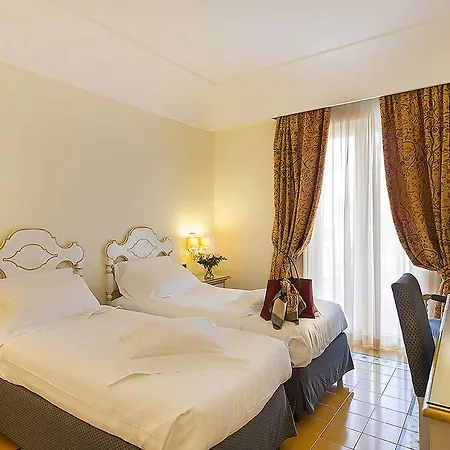 Excelsior Belvedere & Hotel